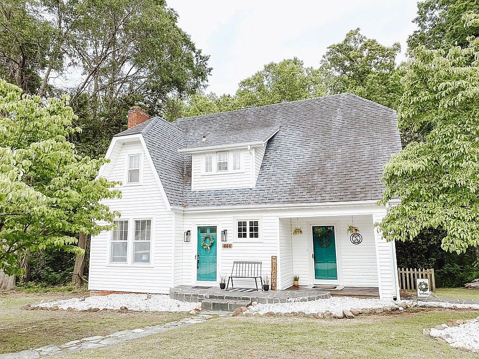 1st image of 444 Woodlawn Dr
