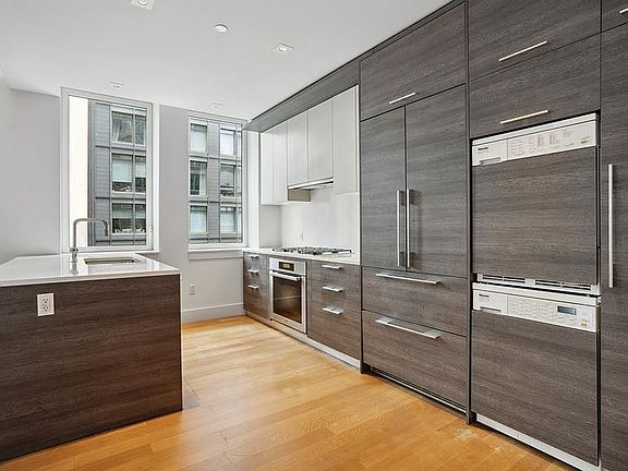 3rd image of 101 Leonard St APT 5B