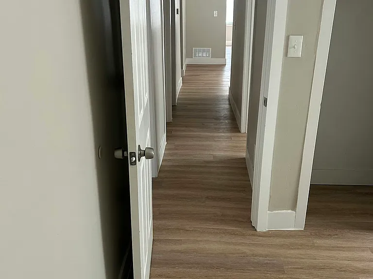 13723 Mapleridge St #1 — Photo 8