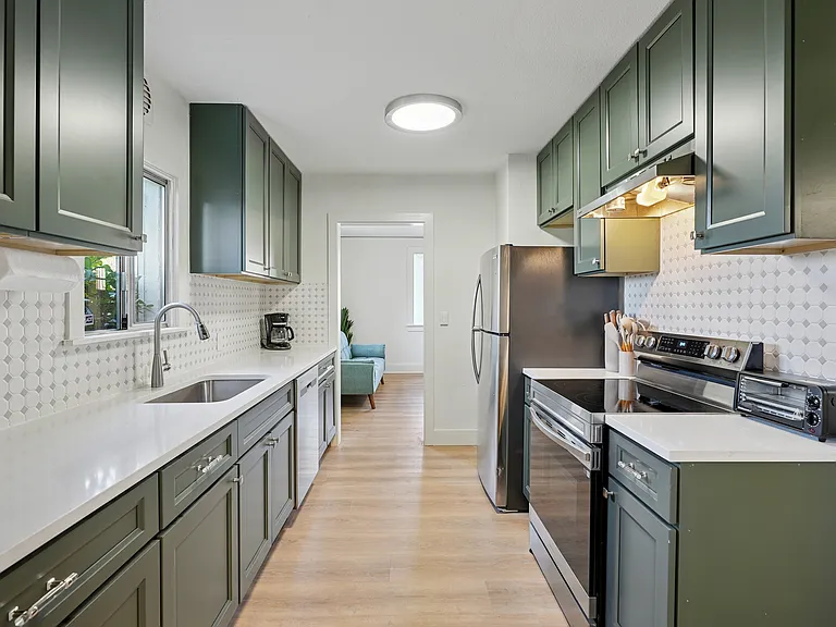 Newly Remodeled Fully Equipped Kitchen