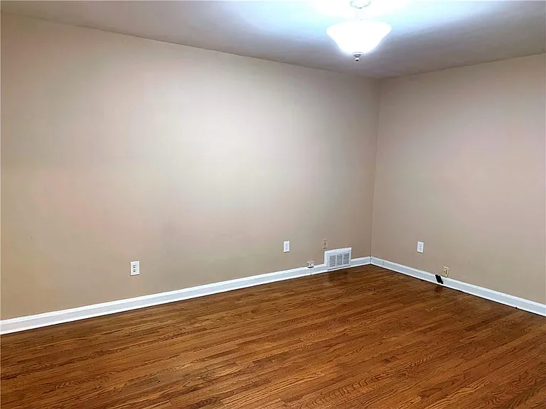 317 W Wieuca Rd NE — Photo 15