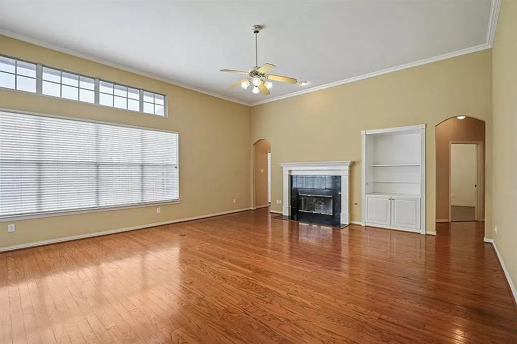 4 bed, 2804 sqft, $3,300 — Photo 4