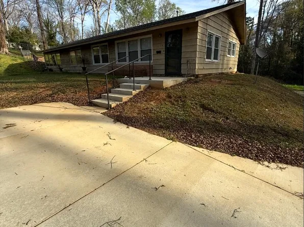 917 Windy Ct #B, Spartanburg, SC 29301