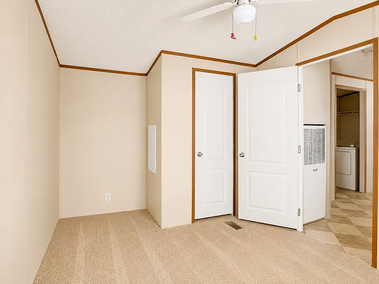 996 Margarita St — Photo 25