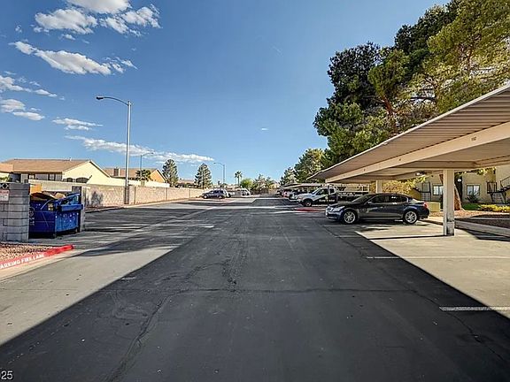 2nd image of 601 Cabrillo Cir Unit 102
