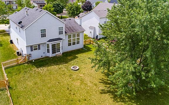 3rd image of 1704 Hidden Oaks Ct