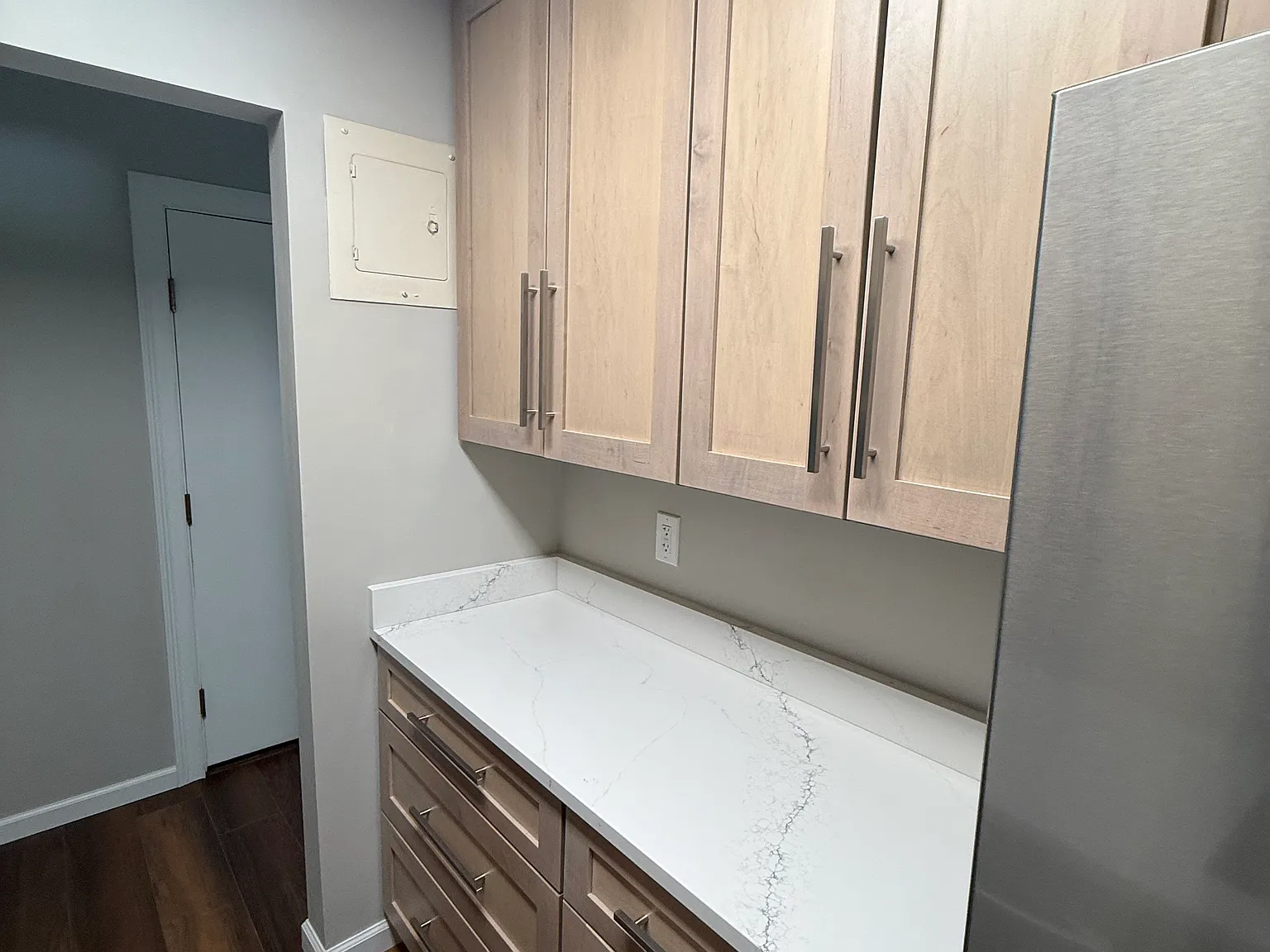 3 bed, 1043 sqft, $2,500 — Photo 2