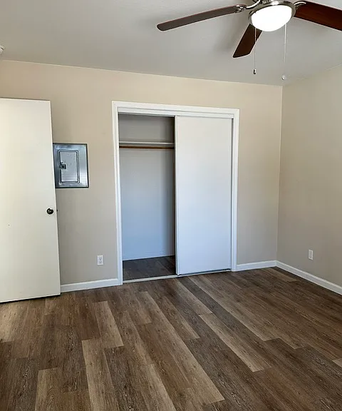 2025 E Pontiac Way #207 — Photo 10