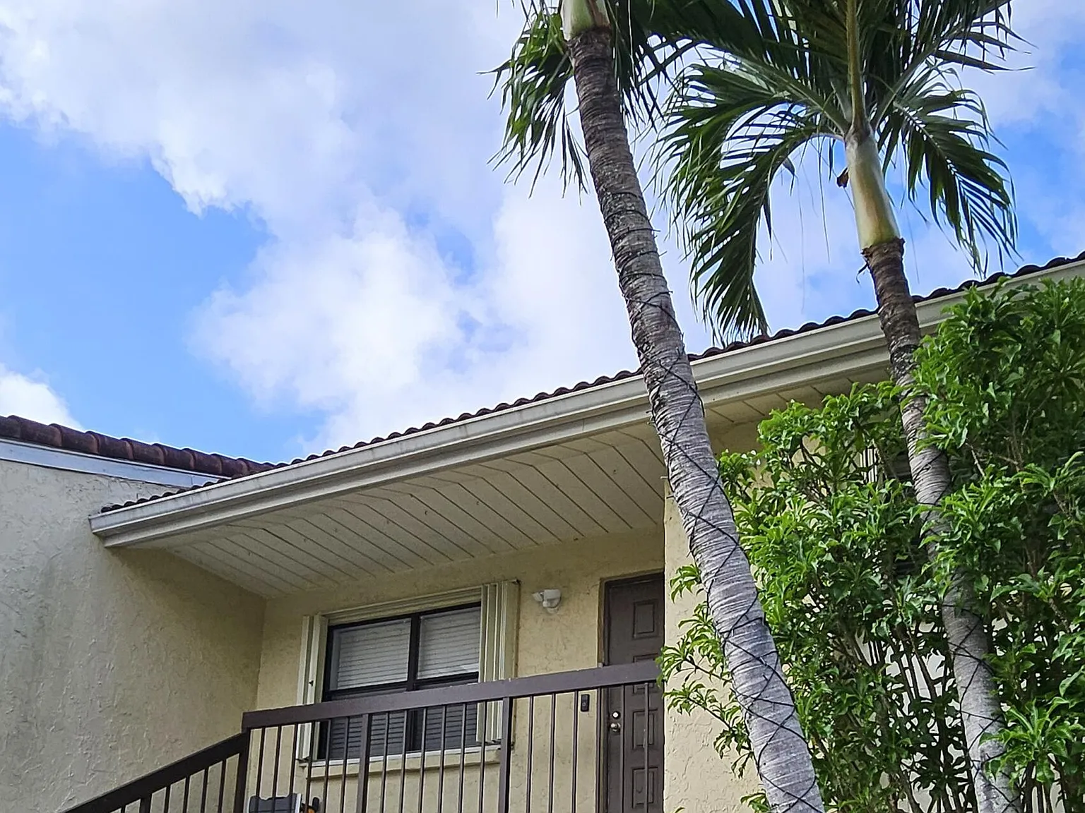 3 bed, 2.0 bath, 1407 sqft, $2,500 — Photo 3
