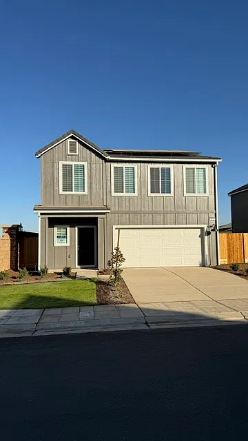 4 bed, 2.5 bath, 1847 sqft, $2,695 — Photo 3