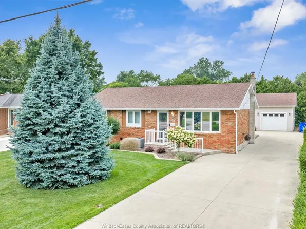 265 Fairview Ave E, Essex, ON N8M 2R4
