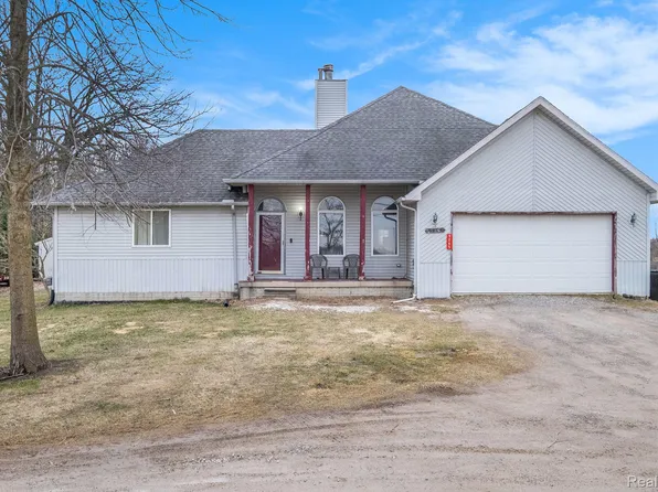 9265 N Linden Rd, Clio, MI 48420