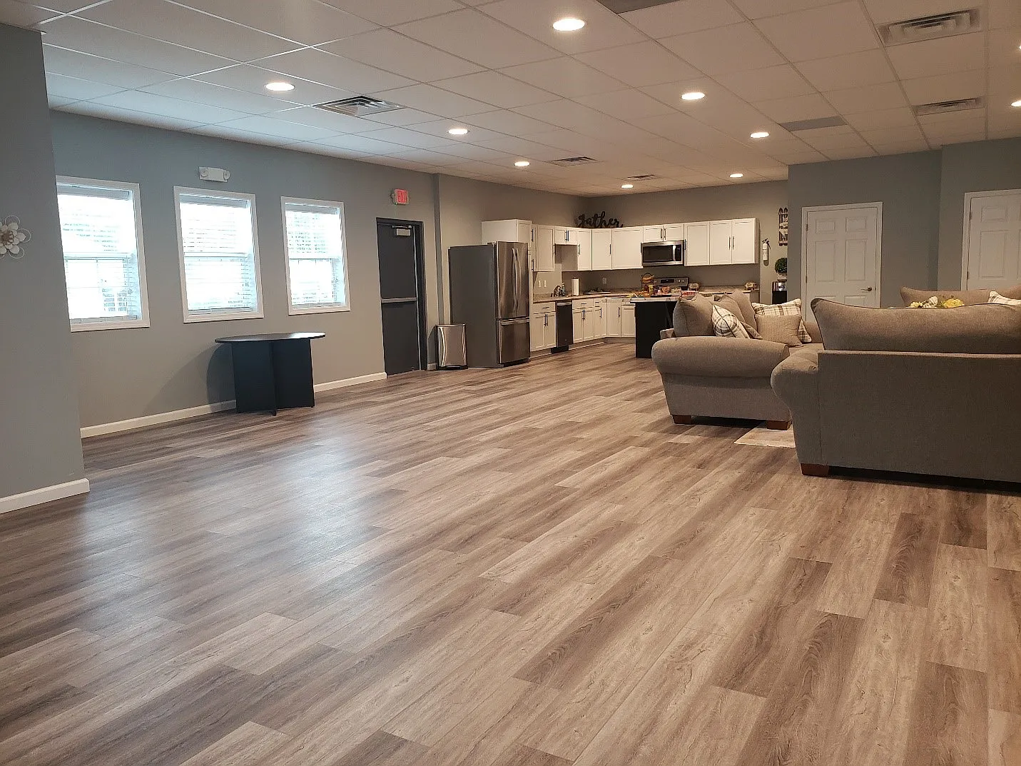 Oak Tree Village — Photo 4