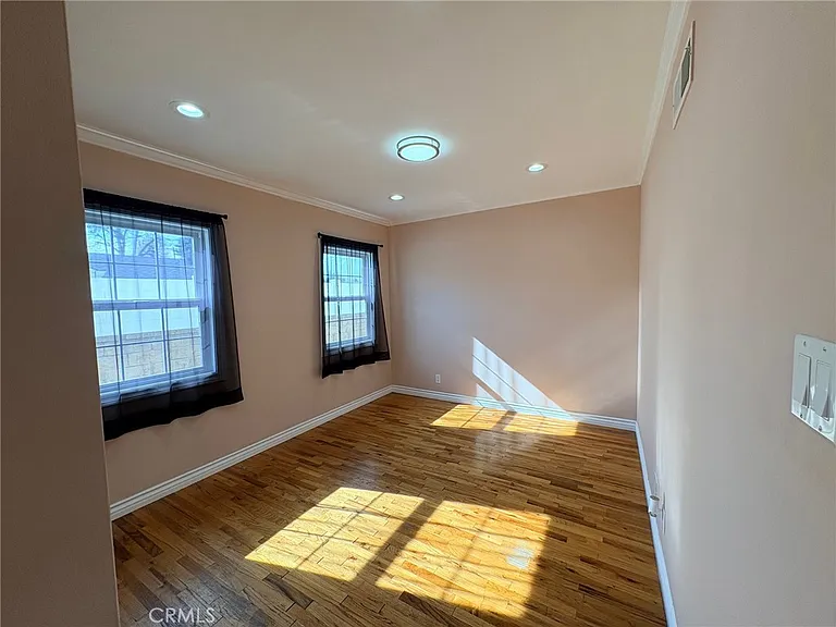 7502 Balcom Ave #7502 — Photo 17