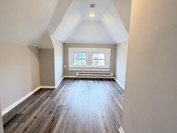 5th image of 2224 E Edgar Rd #2E