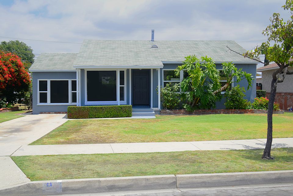 1st image of 12918 Belhaven Ave