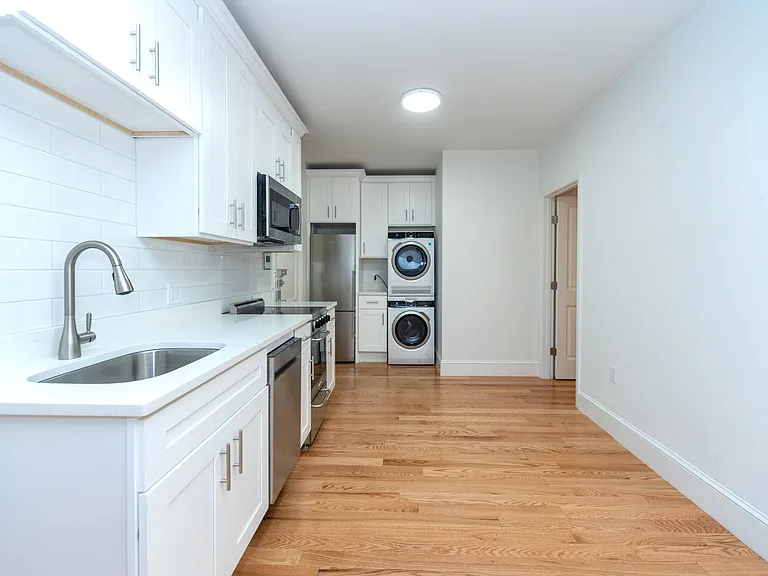 175 Hemenway St #10 — Photo 6