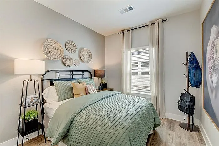 4604 Colosseum Way — Photo 34