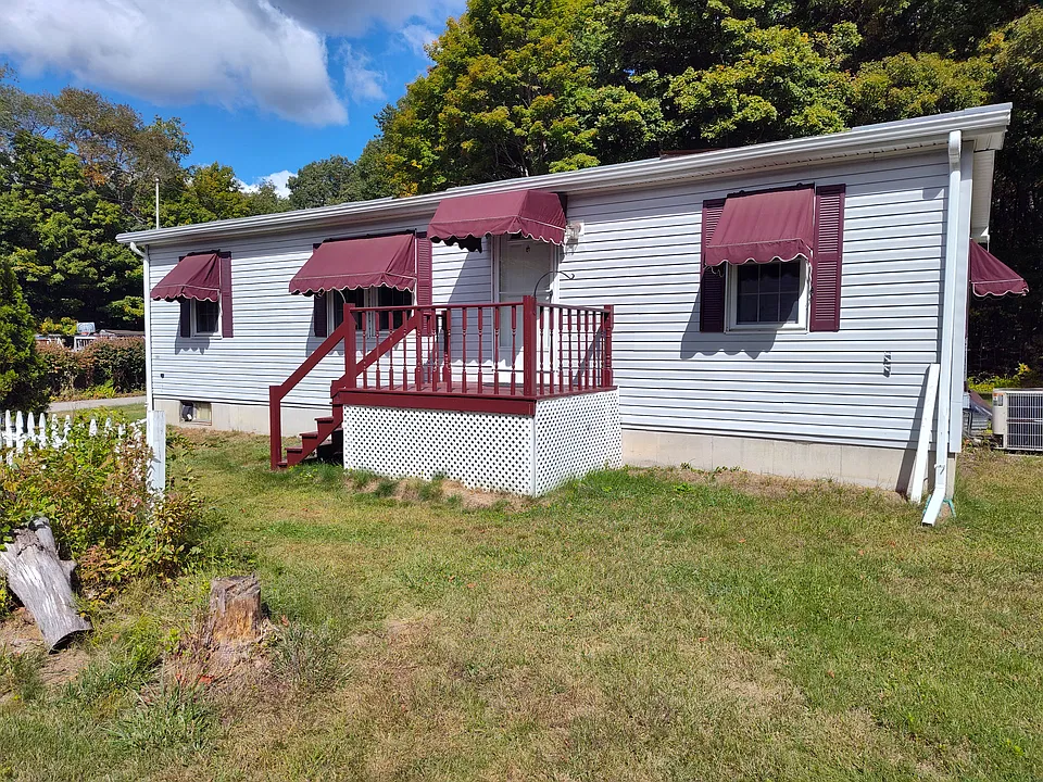 40 Logan St