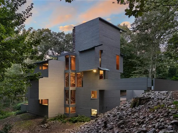 23 Huckleberry Lane, Weston, CT 06883