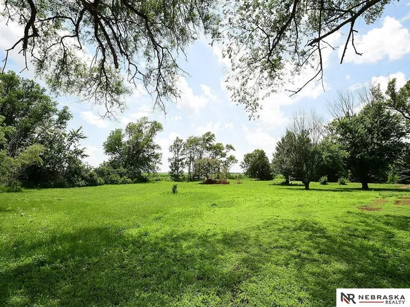 5426 Morningside Rd, Fremont, NE 68025