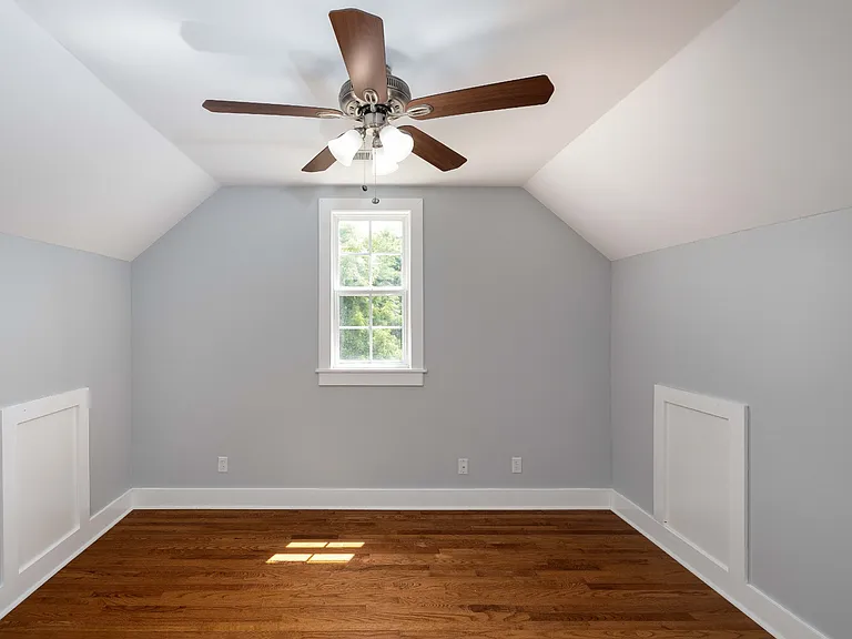 1204 Beech Hollow Dr — Photo 22
