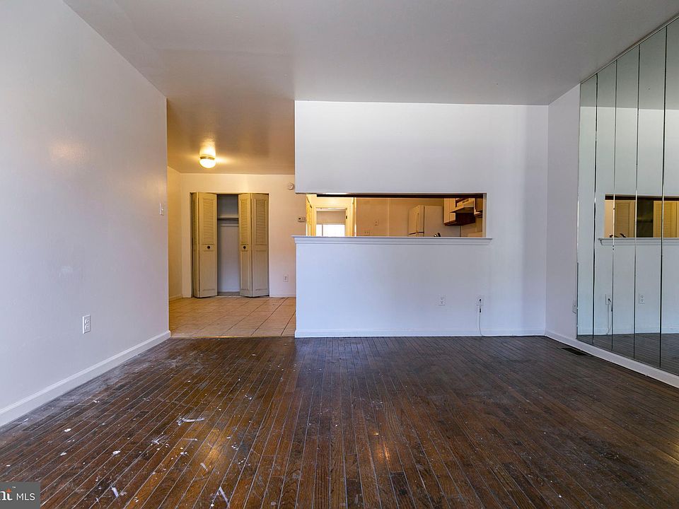 1st image of 944 New Market St #1