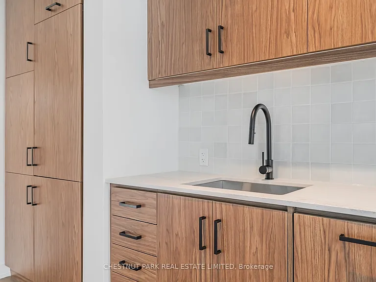 9 Tecumseth St #107 — Photo 15