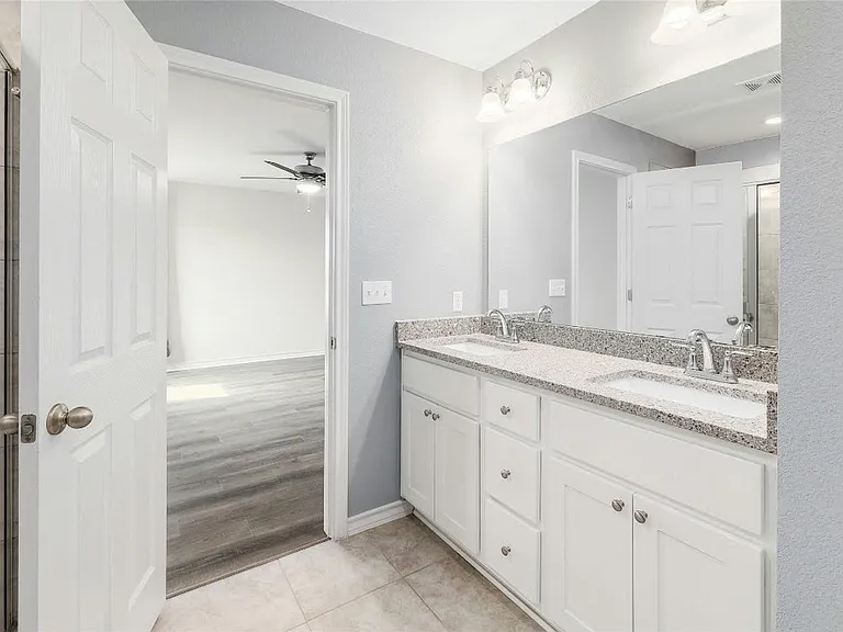 15801 Crissom Ln #17 — Photo 22