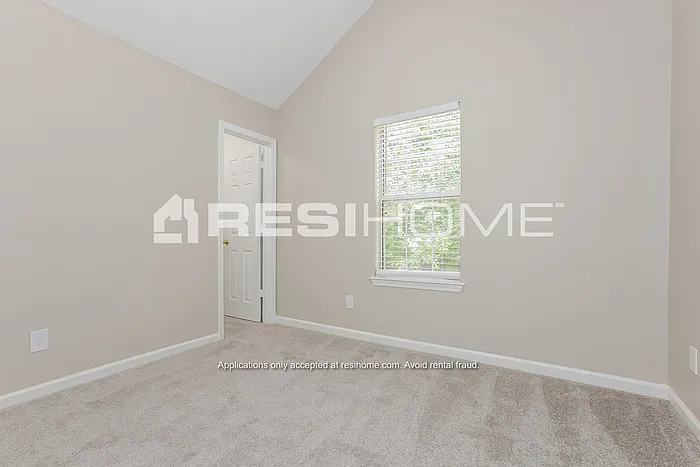 2264 Creekview Trl — Photo 11