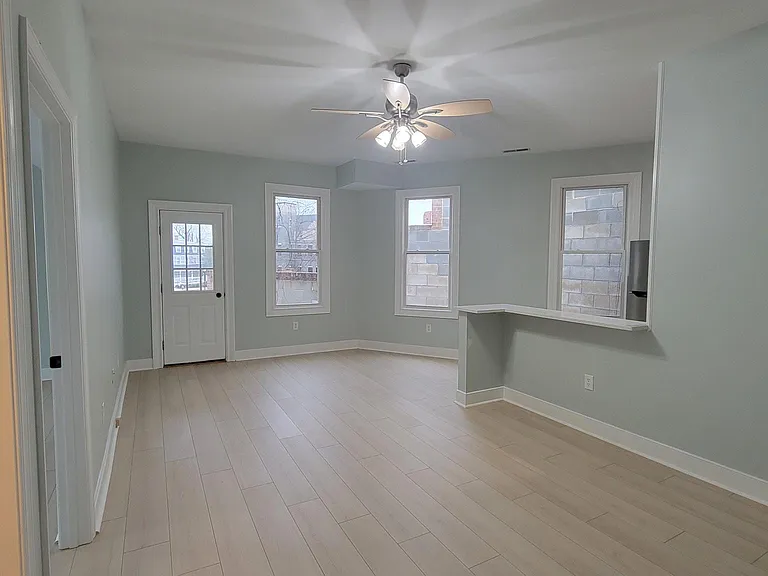 517 Poplar St #B — Photo 1