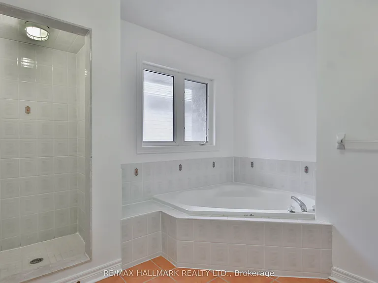 15 Briarglen Rd — Photo 46