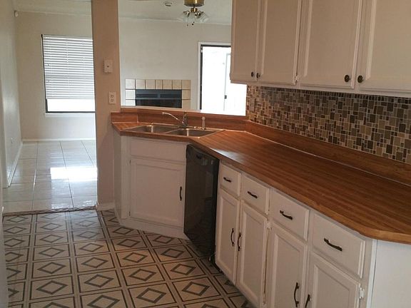 3rd image of 2650 Sam Hardwick Blvd