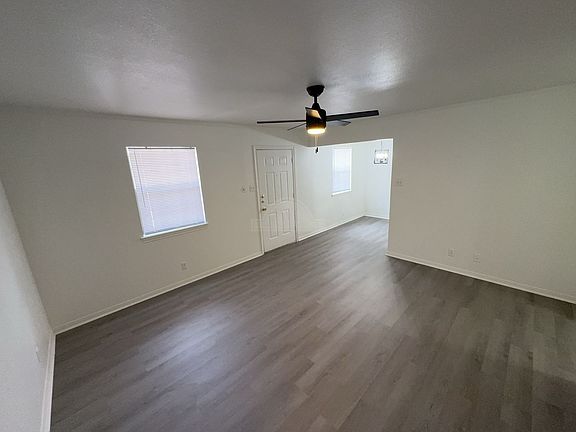4th image of 2502 Schulze Dr APT 2