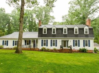 320 Farnham Dr, North Chesterfield, VA 23236