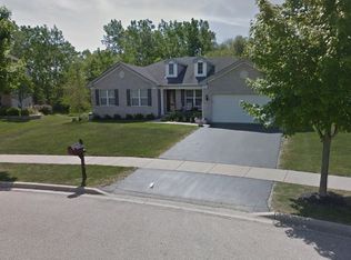 1453 Sutton Cir, Wauconda, IL 60084