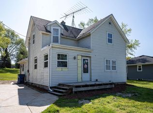 1341 N 40th St, Sheboygan, WI 53081