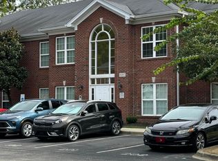 9207 Pine Lake Dr UNIT 101, Louisville, KY 40220