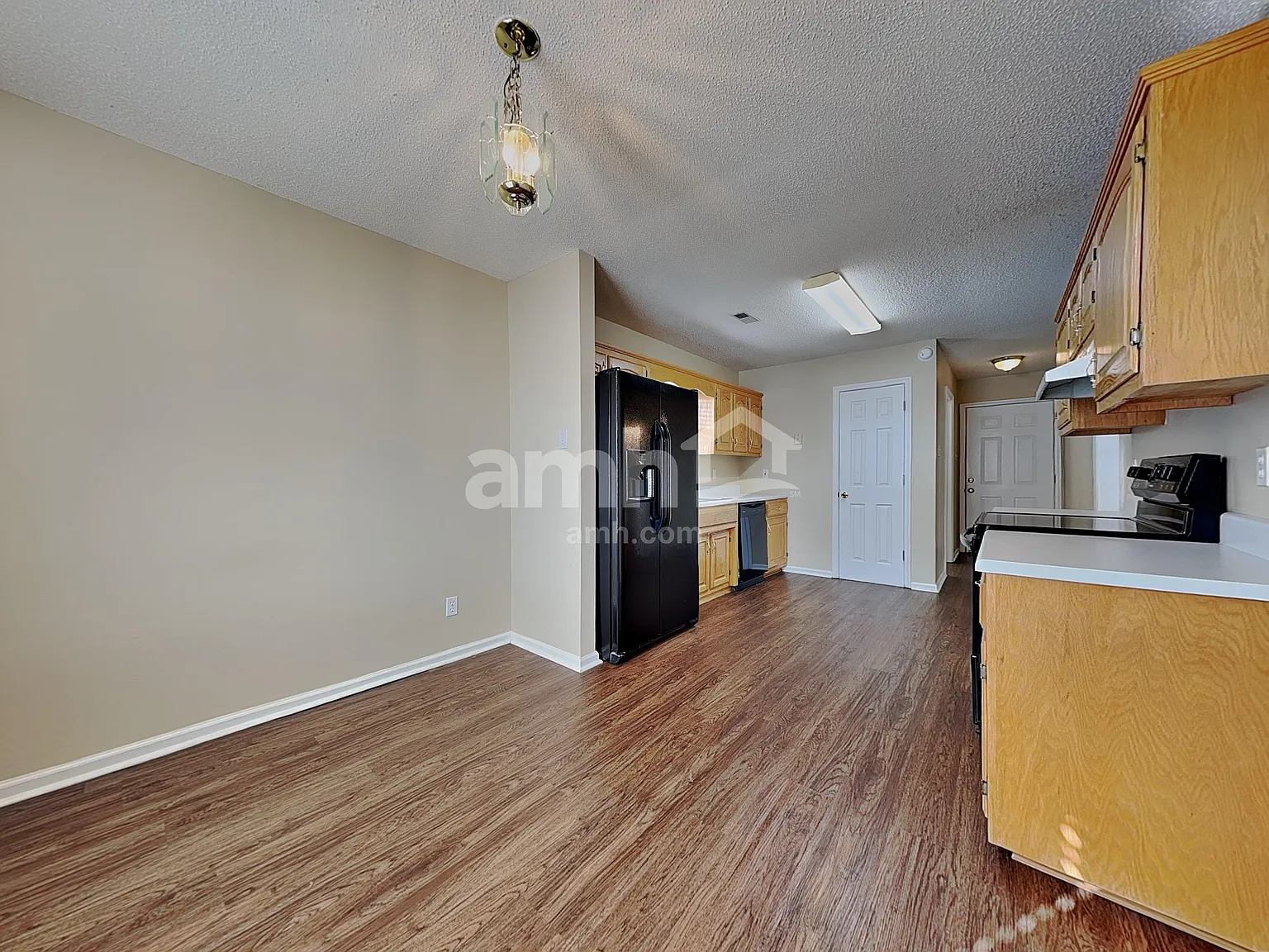 3 bed, 2.0 bath, 1793 sqft, $2,465 — Photo 4