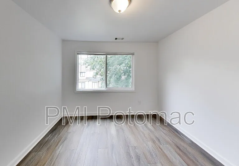 9391 Chadburn Pl — Photo 22