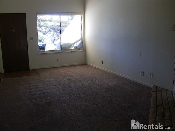 2nd image of 5925 Moss Creek Cir