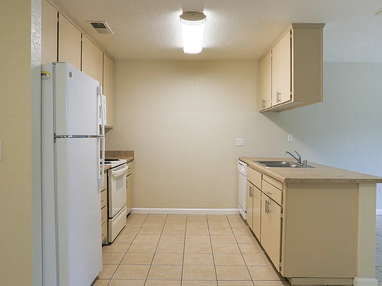 Creekview Homes — Photo 9
