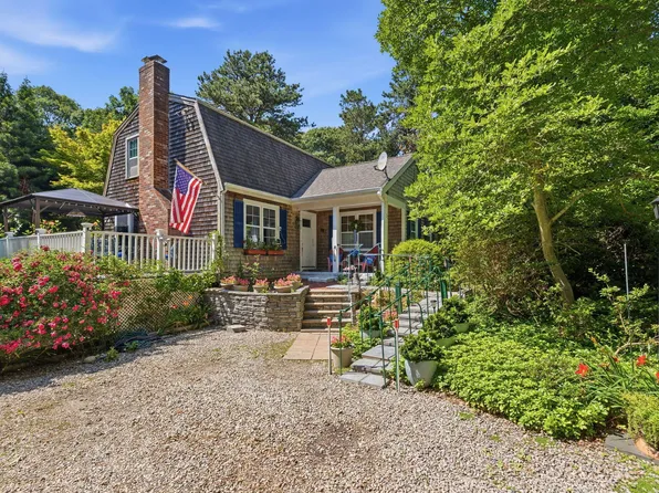 25 Muskegat Road, Teaticket, MA 02536