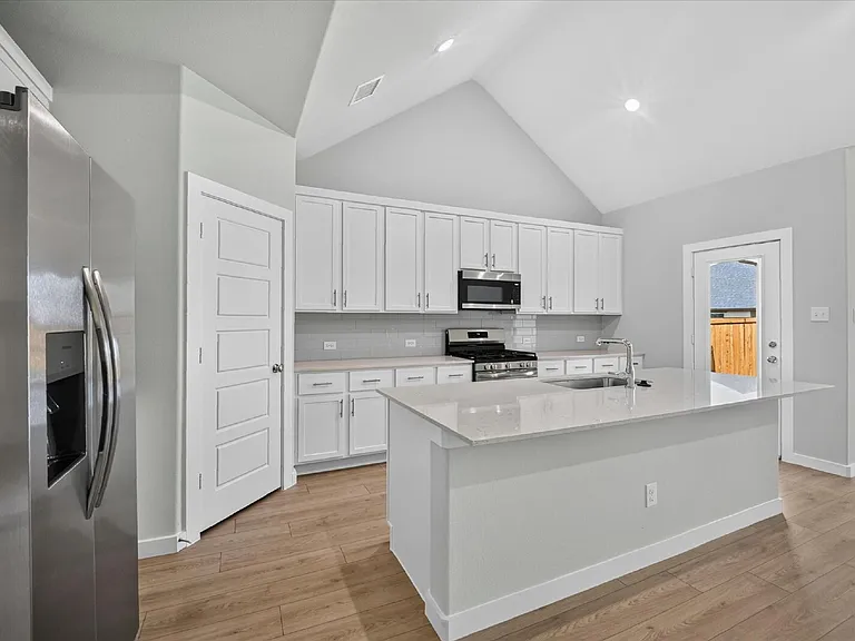 713 Summerberry Dr — Photo 24