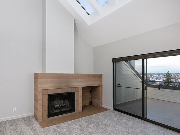 3rd image of 3628 24th Pl W #Penthouse 303