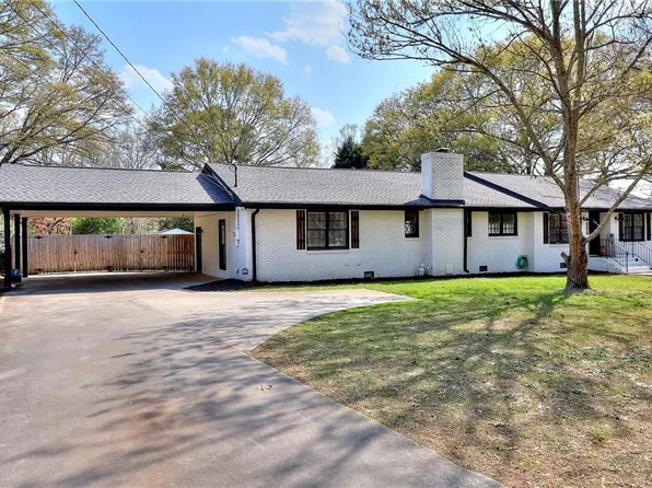 246 S Forest Ave, Social Circle, GA 30025