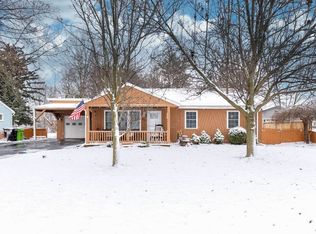 447 S Bay Rd, North Syracuse, NY 13212