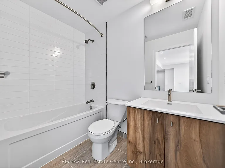 25 Wellington St S #3103 — Photo 15