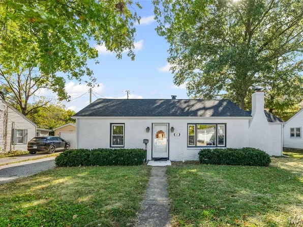 407 Joy Dr, O'Fallon, IL 62269