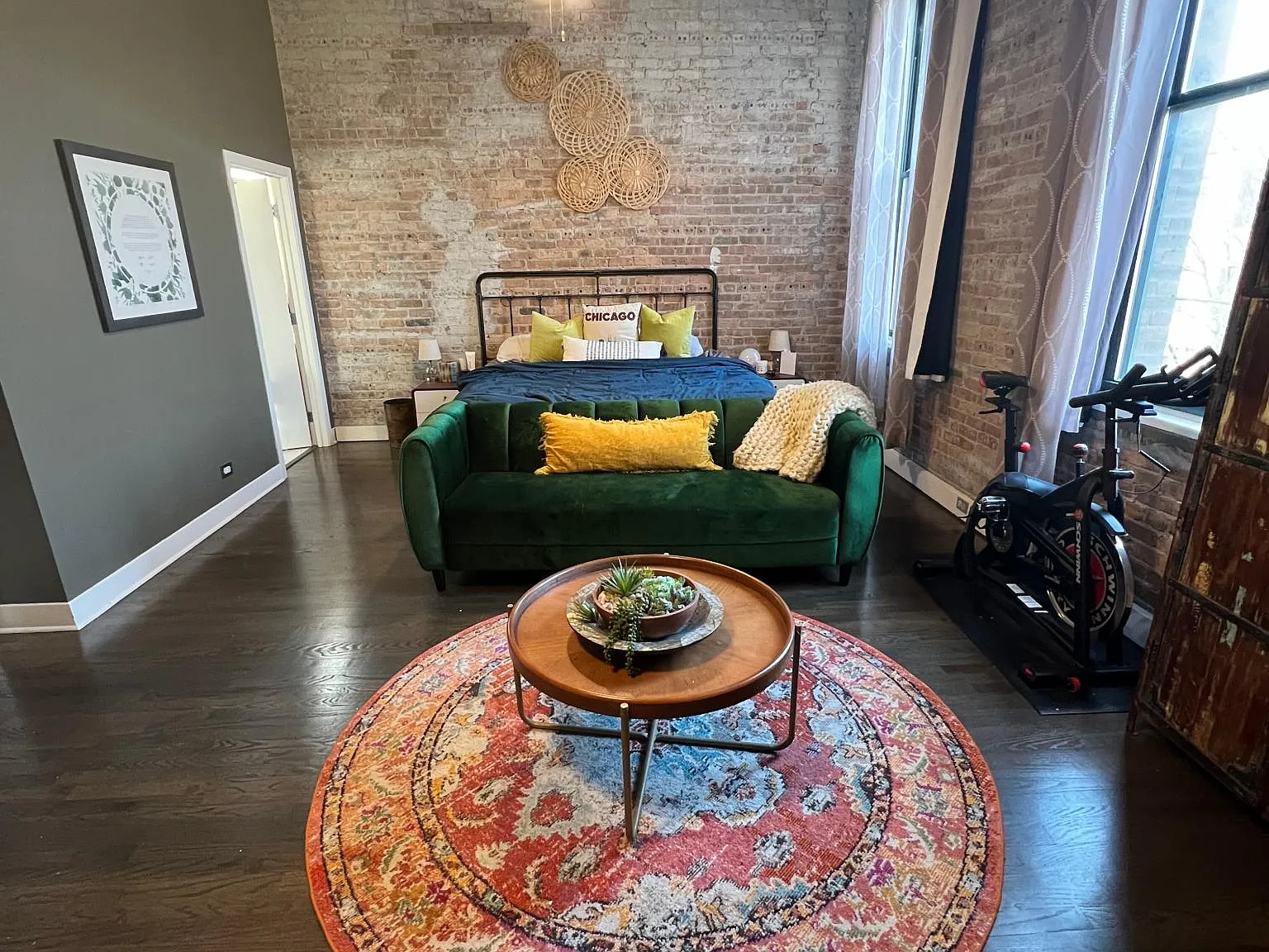 2 bed, 1900 sqft, $3,950 — Photo 2